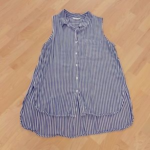 BeachLunchLounge blue & white button-up tunic. Great condition!